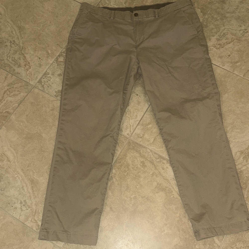 Berkley and Jensen khaki pants size 40W x 30L
 98% cotton 2% spandex